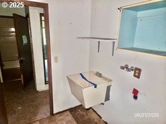 266 WOODRUFF MOUNTAIN Rd, Roseburg, OR 97471