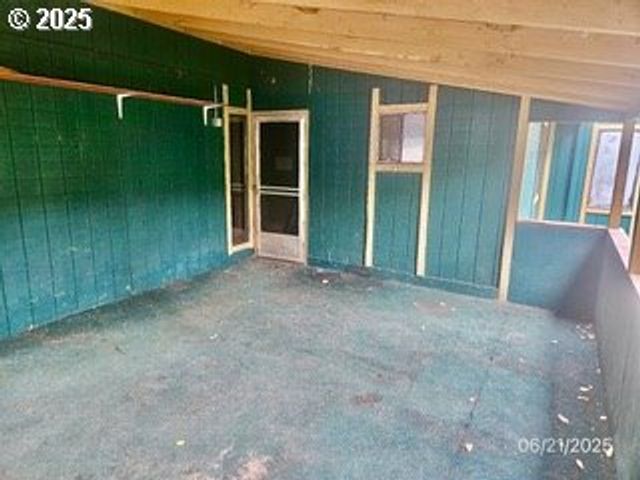 266 WOODRUFF MOUNTAIN Rd, Roseburg, OR 97471