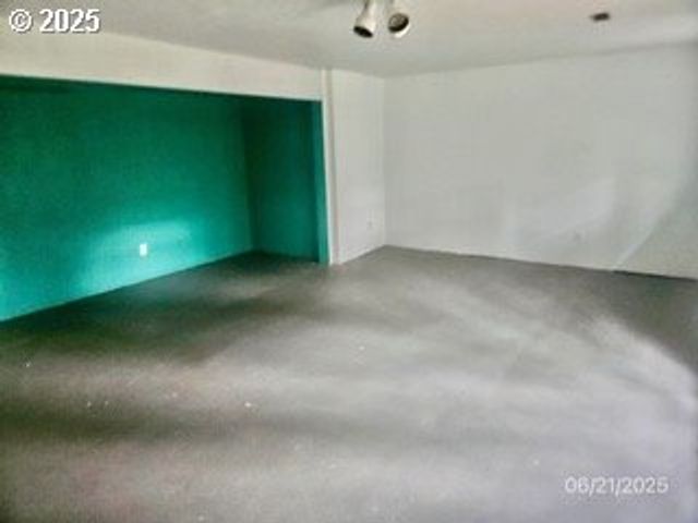 266 WOODRUFF MOUNTAIN Rd, Roseburg, OR 97471