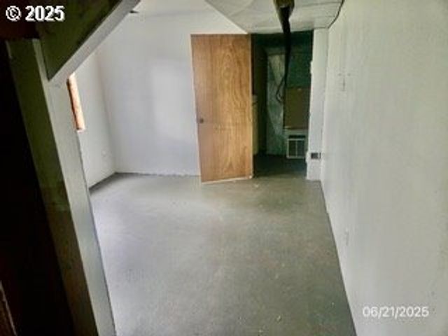 266 WOODRUFF MOUNTAIN Rd, Roseburg, OR 97471
