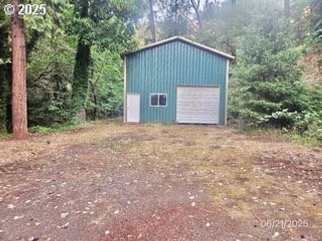 266 WOODRUFF MOUNTAIN Rd, Roseburg, OR 97471