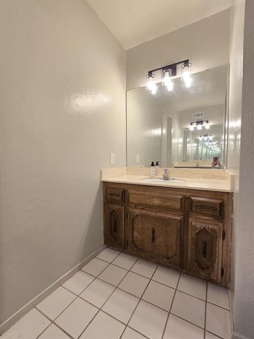 1584 Laverne Avenue, Clovis, CA 93611