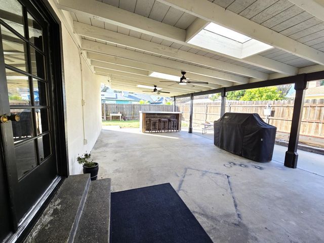 1584 Laverne Avenue, Clovis, CA 93611