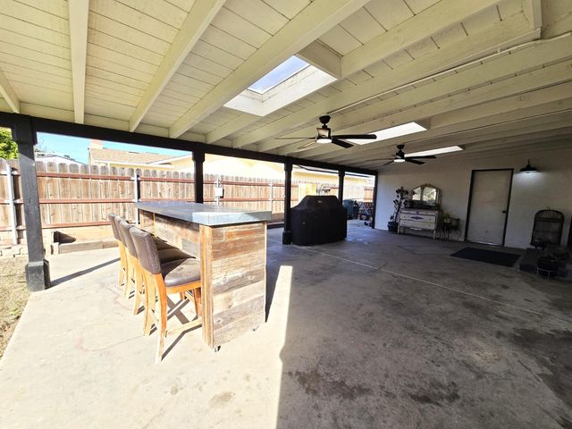 1584 Laverne Avenue, Clovis, CA 93611