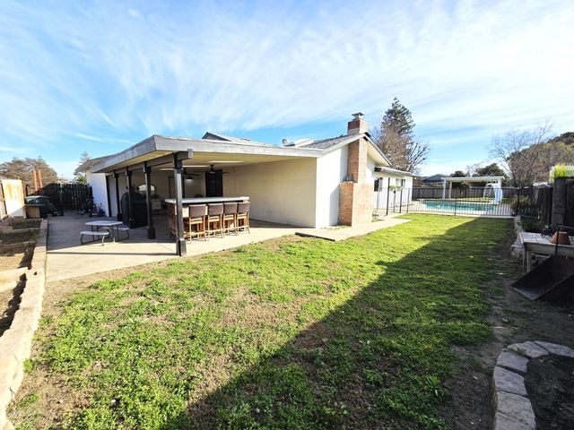 1584 Laverne Avenue, Clovis, CA 93611