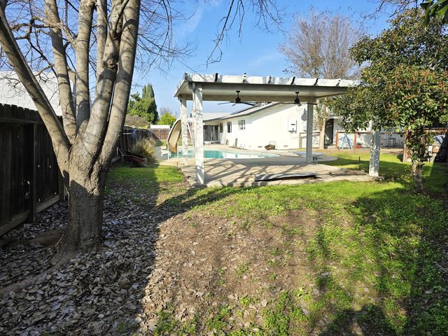 1584 Laverne Avenue, Clovis, CA 93611