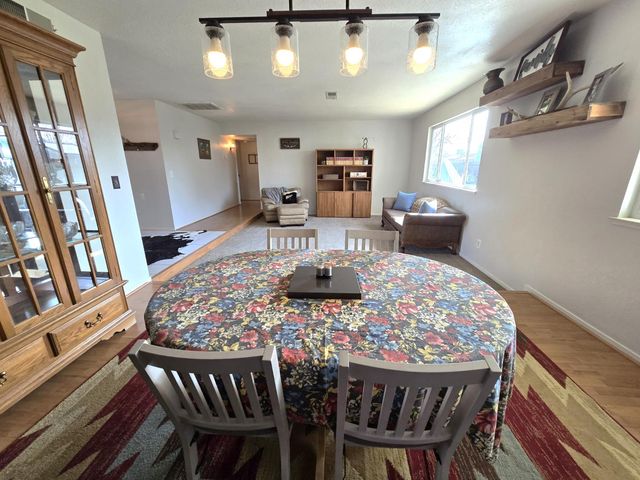 1584 Laverne Avenue, Clovis, CA 93611