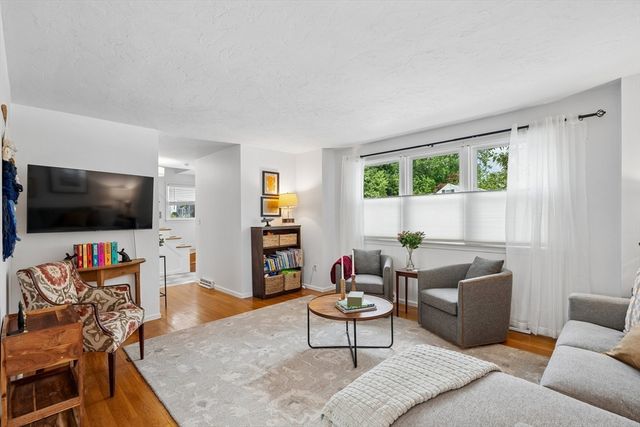 136 Weld St, Boston, MA 02132