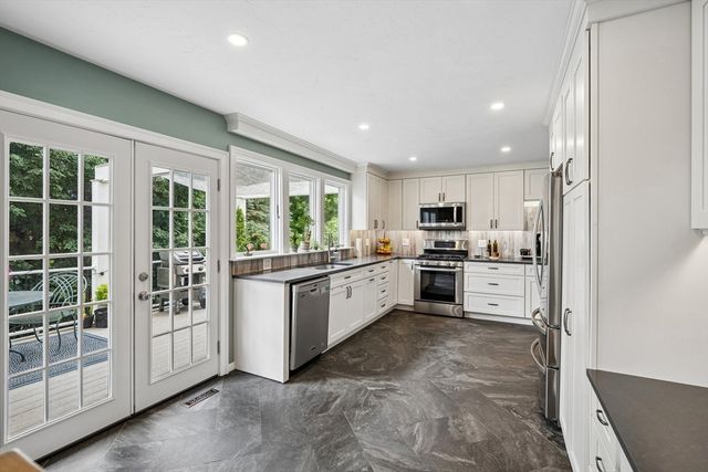 136 Weld St, Boston, MA 02132