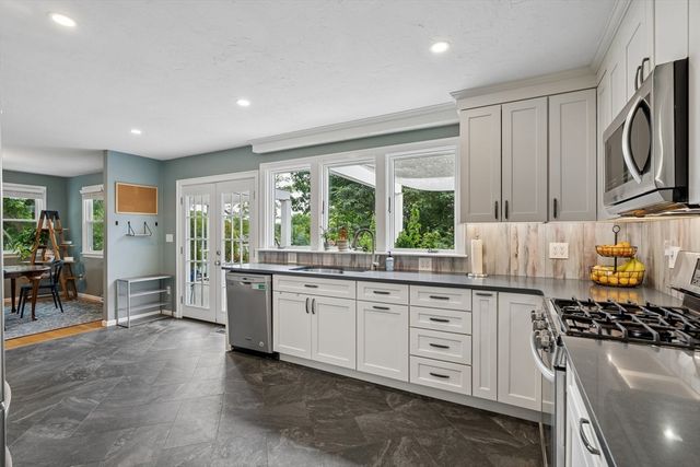 136 Weld St, Boston, MA 02132