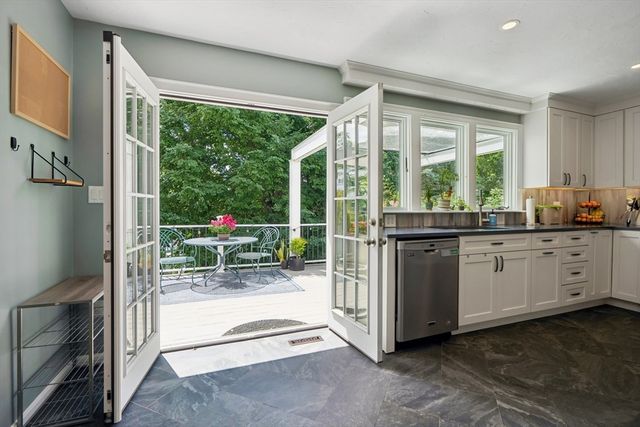 136 Weld St, Boston, MA 02132