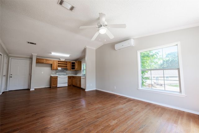 119 WINDY CREEK Court, Springtown, TX 76082