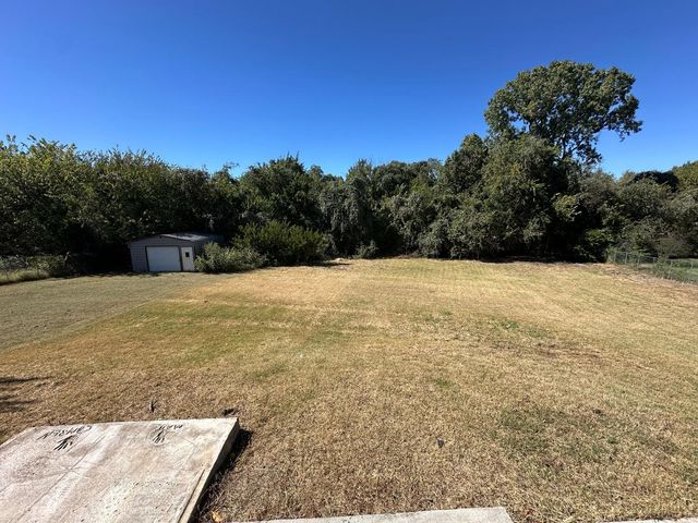 119 WINDY CREEK Court, Springtown, TX 76082