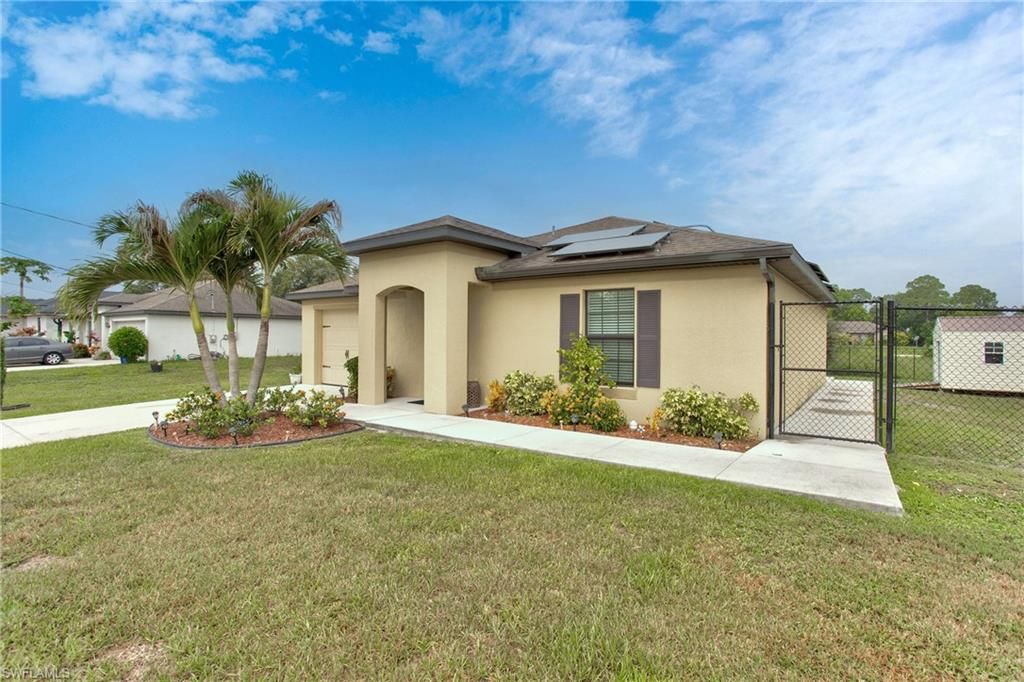 816 Lystra AVE, FORT MYERS, FL 33913 — photo 3