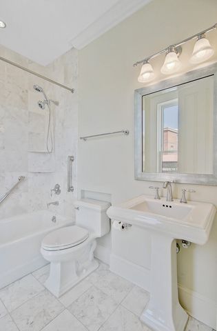 1 Vendue Range I, Charleston, SC 29401