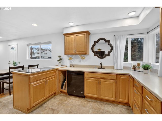 16731 Se BLANTON St, Milwaukie, OR 97267