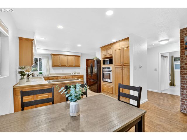 16731 Se BLANTON St, Milwaukie, OR 97267