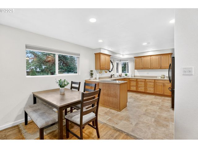 16731 Se BLANTON St, Milwaukie, OR 97267