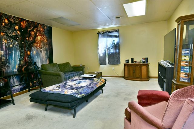 1883 E State St, Hermitage, PA 16148