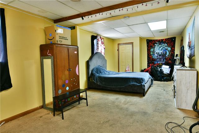 1883 E State St, Hermitage, PA 16148