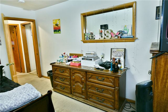 1883 E State St, Hermitage, PA 16148