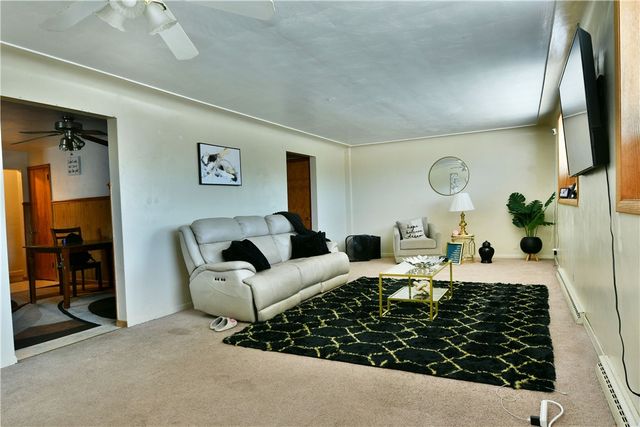 1883 E State St, Hermitage, PA 16148