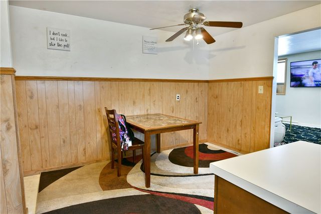 1883 E State St, Hermitage, PA 16148