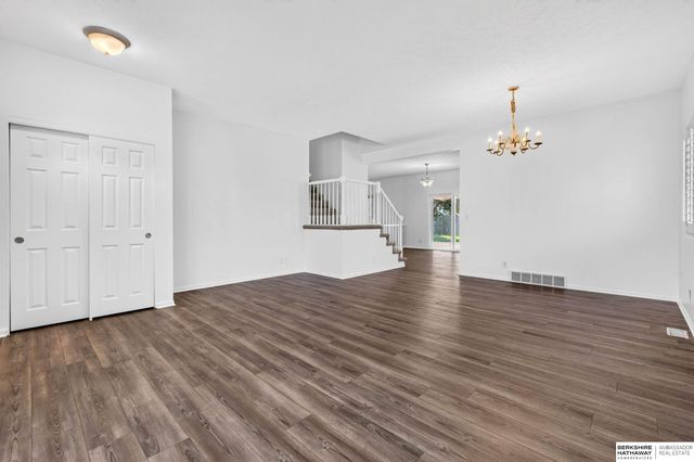 18765 N Street, Omaha, NE 68135