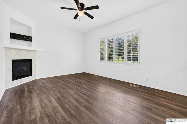 18765 N Street, Omaha, NE 68135