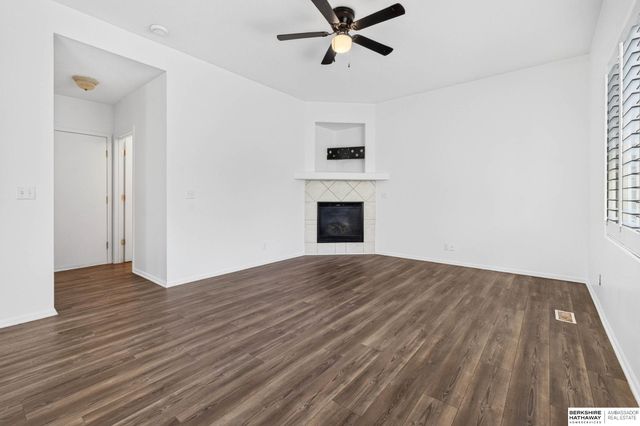 18765 N Street, Omaha, NE 68135
