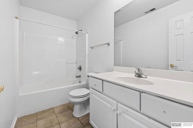 18765 N Street, Omaha, NE 68135