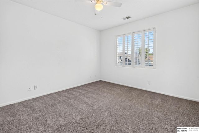 18765 N Street, Omaha, NE 68135