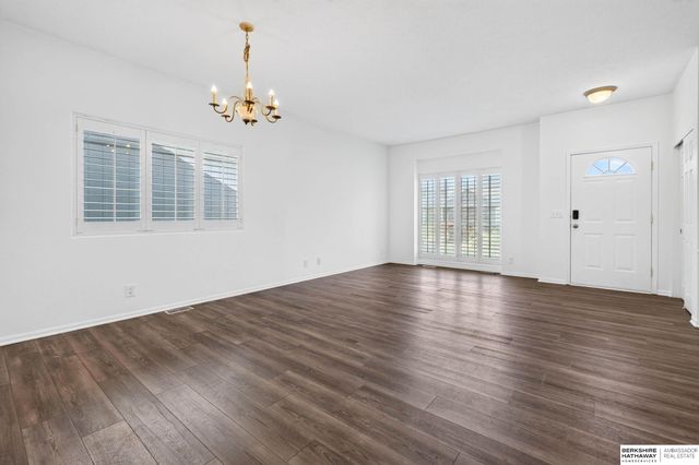 18765 N Street, Omaha, NE 68135
