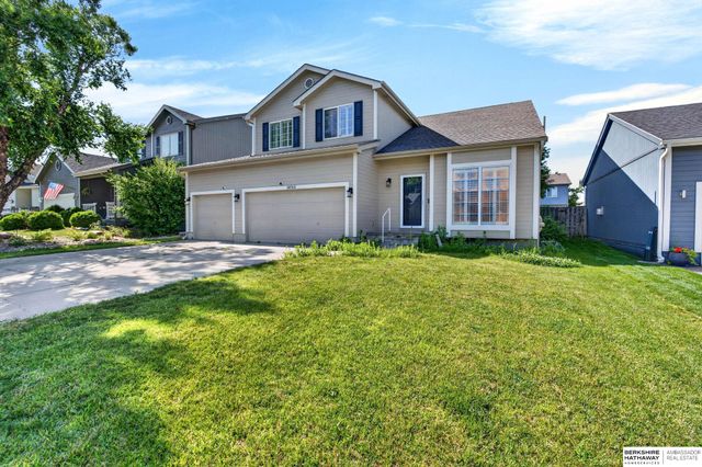 18765 N Street, Omaha, NE 68135