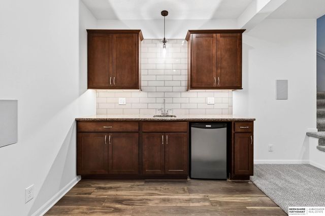18765 N Street, Omaha, NE 68135
