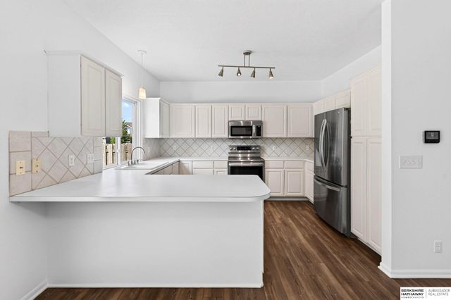 18765 N Street, Omaha, NE 68135