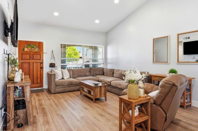 4900 Sun Valley, Salida, CA 95368