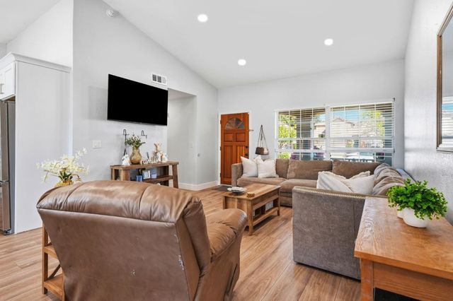 4900 Sun Valley, Salida, CA 95368