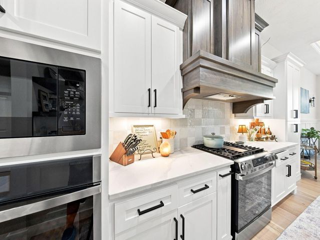 3925 E Woodhue Street, Springfield, MO 65802