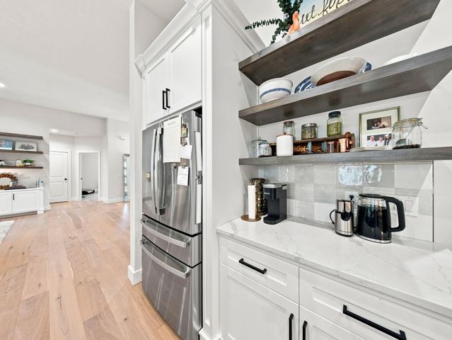 3925 E Woodhue Street, Springfield, MO 65802
