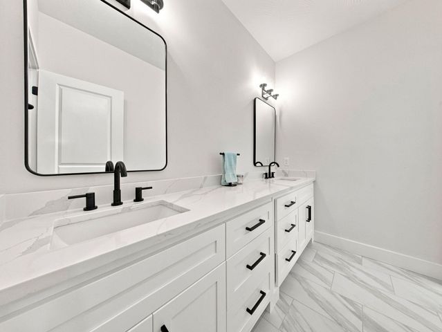3925 E Woodhue Street, Springfield, MO 65802
