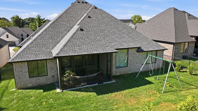 3925 E Woodhue Street, Springfield, MO 65802