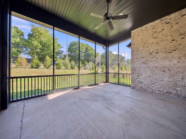 3925 E Woodhue Street, Springfield, MO 65802