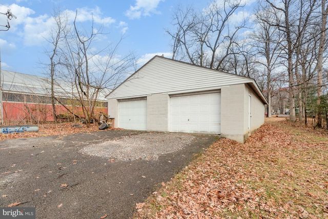 110 E BERLIN RD, York Springs, PA 17372