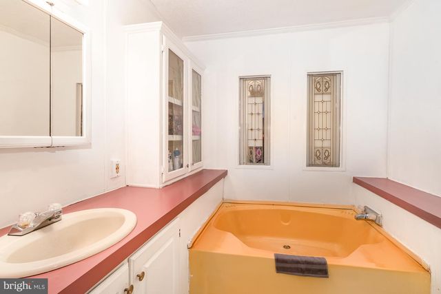 110 E BERLIN RD, York Springs, PA 17372