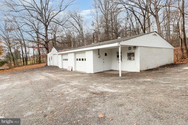 110 E BERLIN RD, York Springs, PA 17372