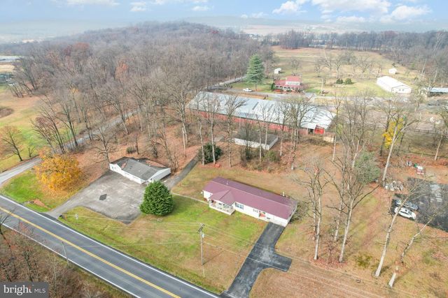 110 E BERLIN RD, York Springs, PA 17372