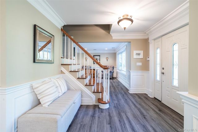 4 Crabapple Court, Mount Sinai, NY 11766
