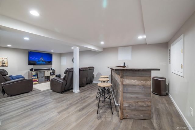 4 Crabapple Court, Mount Sinai, NY 11766