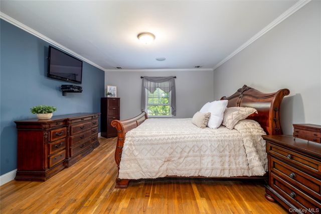 4 Crabapple Court, Mount Sinai, NY 11766